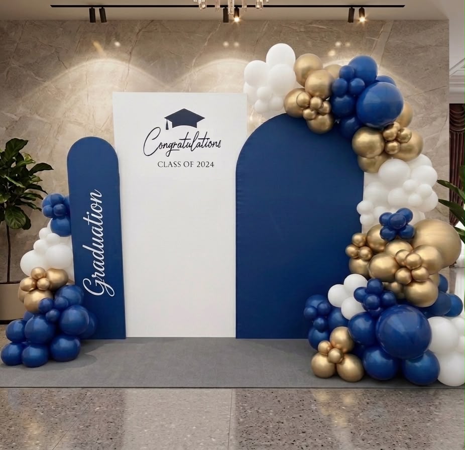 Dekorasi Wisuda Biru Emas
